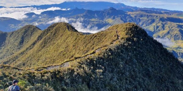 volcan-cerro-bravo00